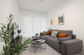Elegancki Apartament w Centrum Katowic Przy Rynku z Parkingiem i Biurkiem by Noclegi Renters